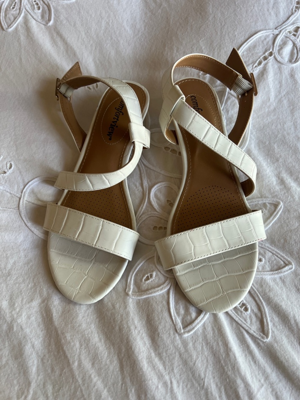 comfortview White Croc-Embossed Ankle Strap Sandals